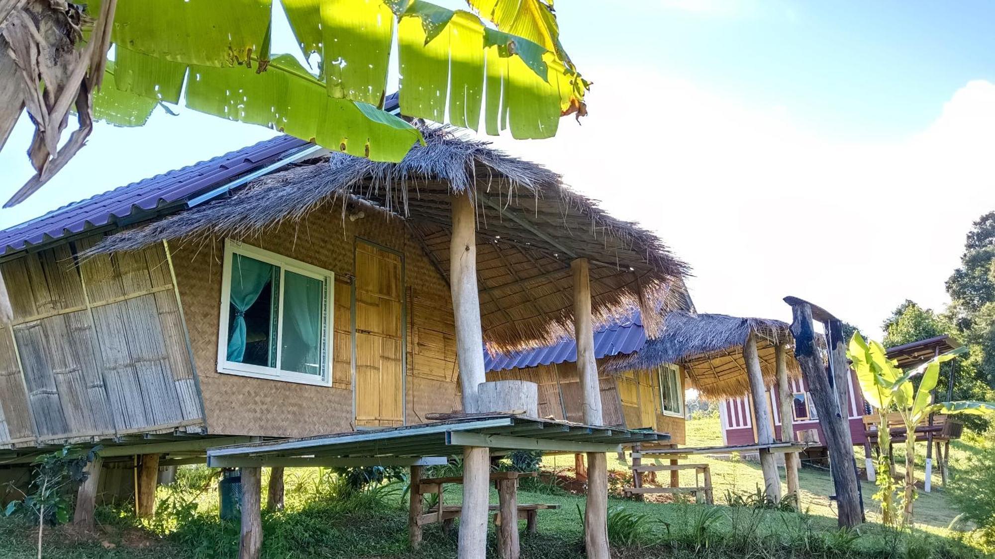 ไร่นิธิสุนทร Nithisoonthon Farmstay Мае Хонг Сон Екстериор снимка