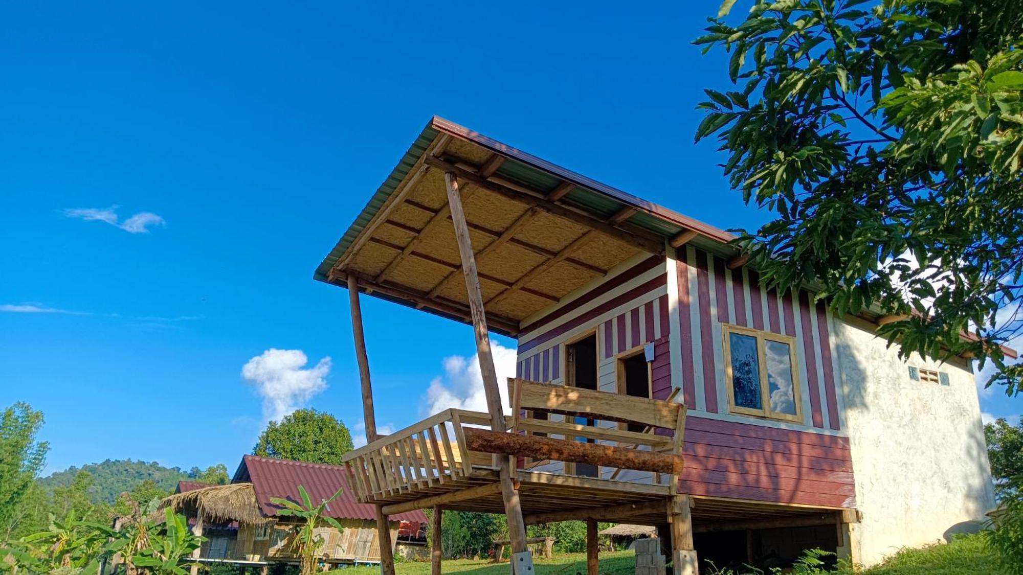 ไร่นิธิสุนทร Nithisoonthon Farmstay Мае Хонг Сон Екстериор снимка