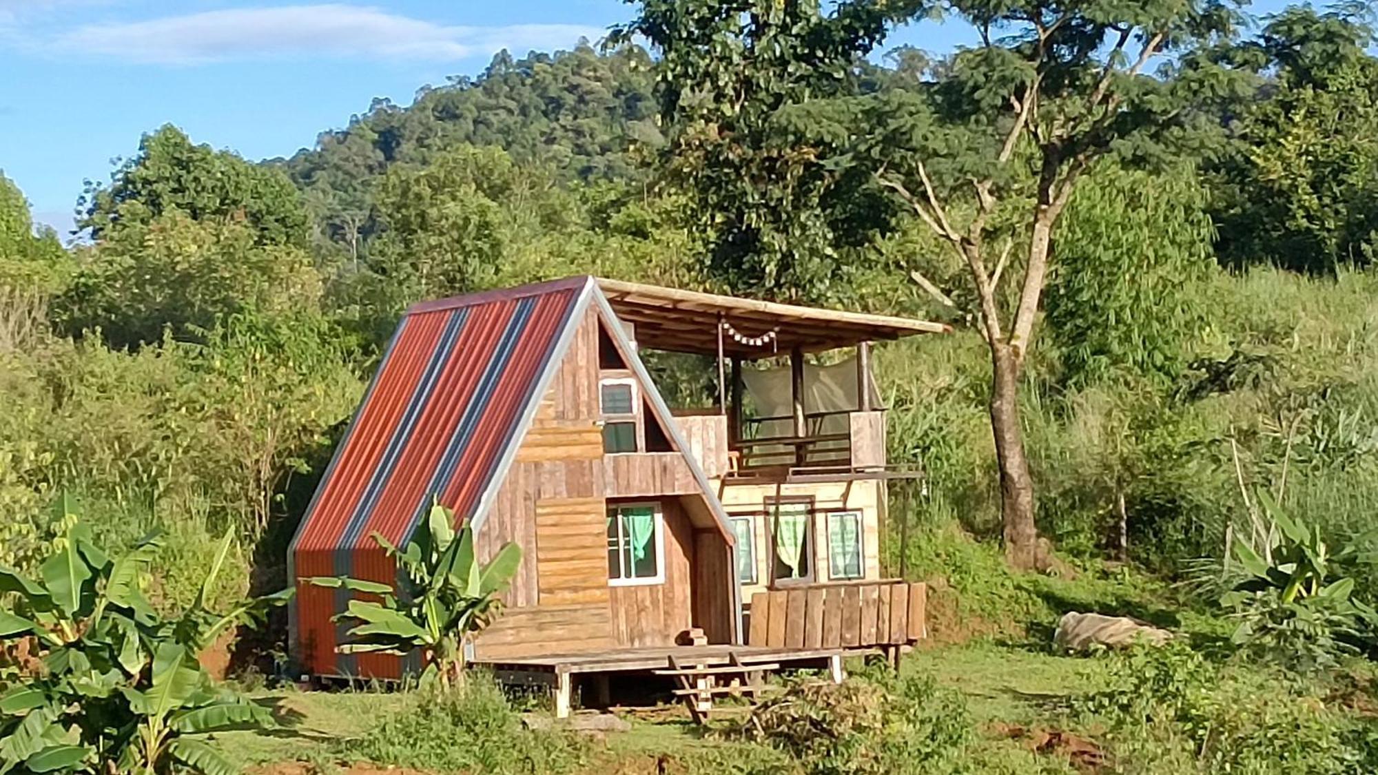 ไร่นิธิสุนทร Nithisoonthon Farmstay Мае Хонг Сон Екстериор снимка