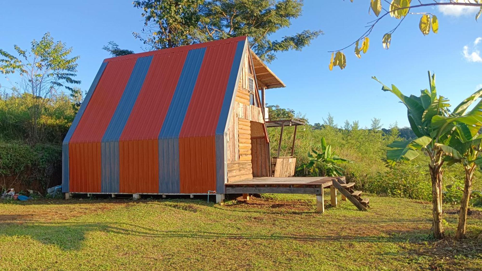 ไร่นิธิสุนทร Nithisoonthon Farmstay Мае Хонг Сон Екстериор снимка