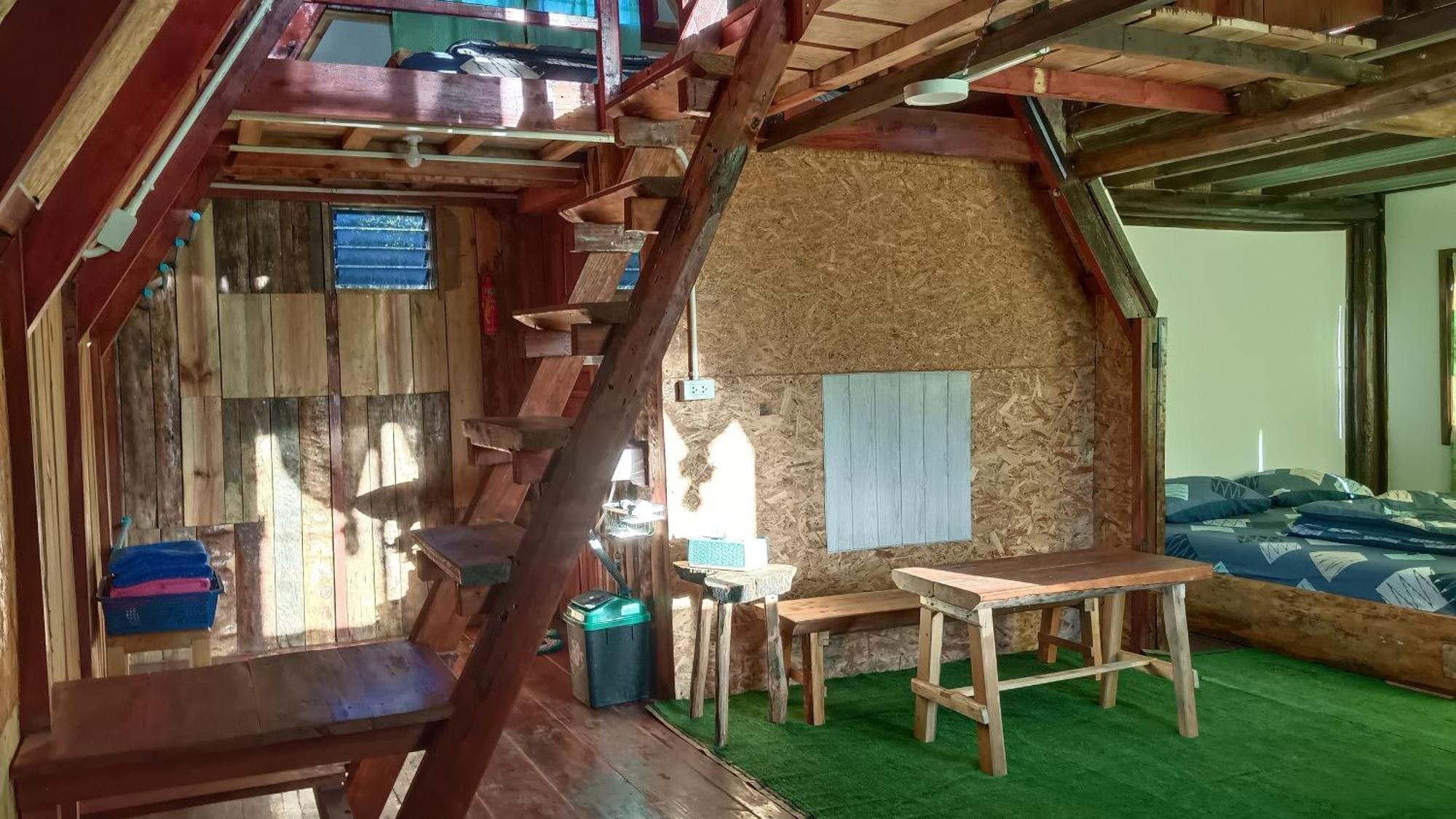 ไร่นิธิสุนทร Nithisoonthon Farmstay Мае Хонг Сон Екстериор снимка